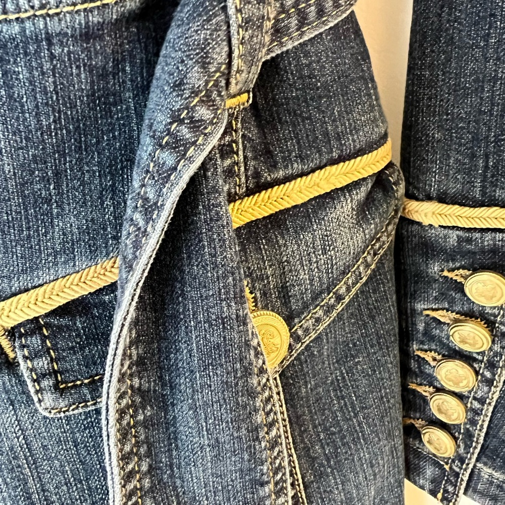 OLSEN EUROPE BLUE AND GOLD DENIM TRENCH COAT… SIZE 38… NEW WITH TAGS. - Picture 14 of 16